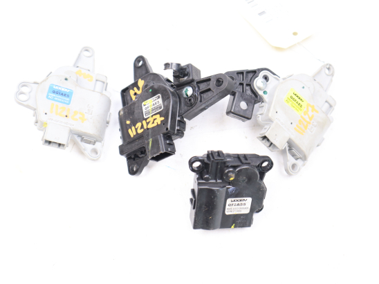 MOTEUR VOLET DE CHAUFFAGE