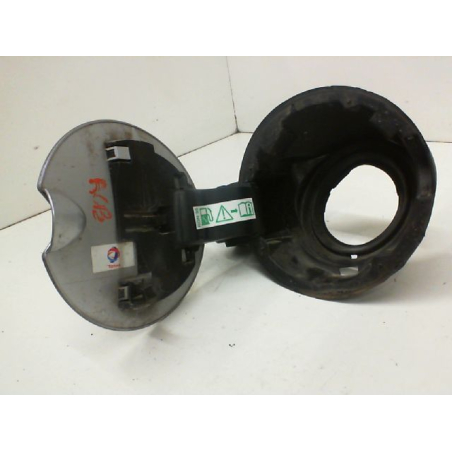 VOLET DE TRAPPE CARBURANT