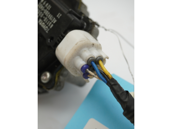 MOTEUR ESSUIE-GLACE AV