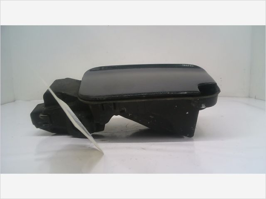 VOLET DE TRAPPE CARBURANT