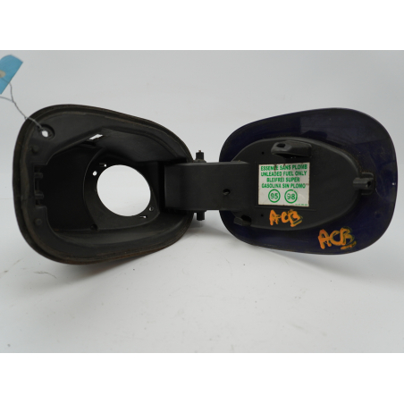 VOLET DE TRAPPE CARBURANT