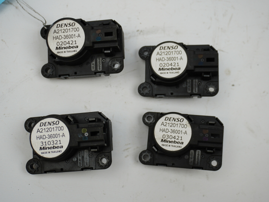 MOTEUR VOLET DE CHAUFFAGE