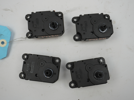 MOTEUR VOLET DE CHAUFFAGE