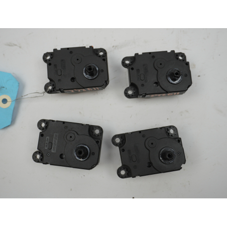 MOTEUR VOLET DE CHAUFFAGE