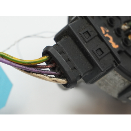 MOTEUR ESSUIE-GLACE AV