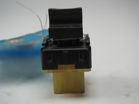 COMMANDE LEVE-GLACE PORTE AVD