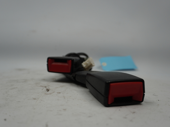 Ancrage ceinture arrière droit occasion PEUGEOT 3008 I Phase 1 - 1.6 HDI 112ch