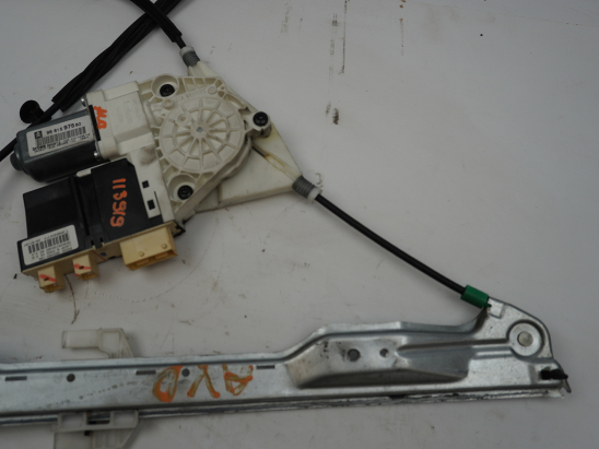 MECANISME+MOTEUR LEVE-GLACE AVD