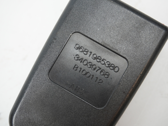 Ancrage ceinture arrière droit occasion PEUGEOT 3008 I Phase 1 - 1.6 HDI 112ch