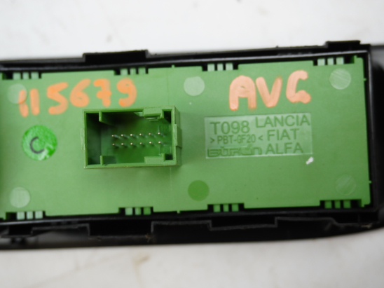 COMMANDE LEVE-GLACE PORTE AVG