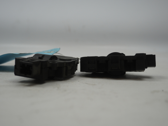 MOTEUR VOLET DE CHAUFFAGE