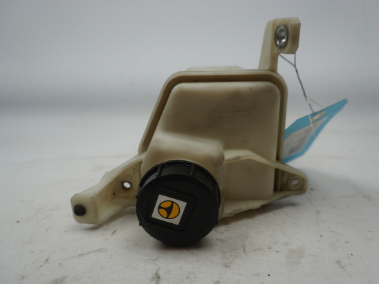 RESERVOIR POMPE DIRECTION