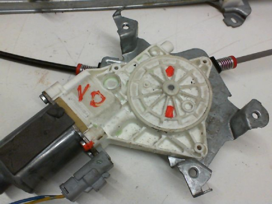 MECANISME+MOTEUR LEVE-GLACE AVD