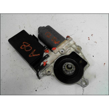 MOTEUR LEVE-VITRE AVD
