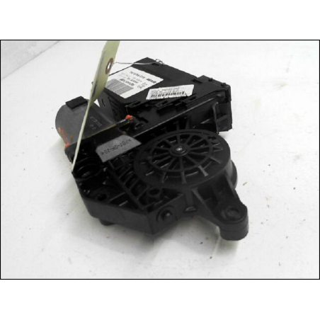 MOTEUR LEVE-VITRE AVD