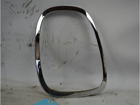 ENTOURAGE FEUX ARRIERE G