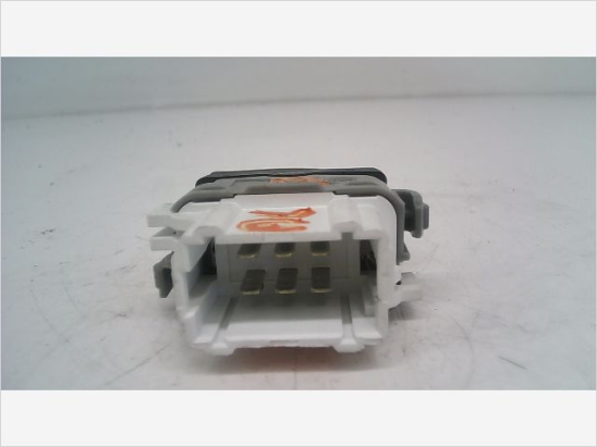 COMMANDE LEVE-GLACE PORTE ARD