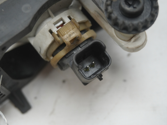 PHARE ANTIBROUILLARD AVD