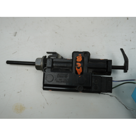 ACTIONNEUR PORTILLON AILE ARD