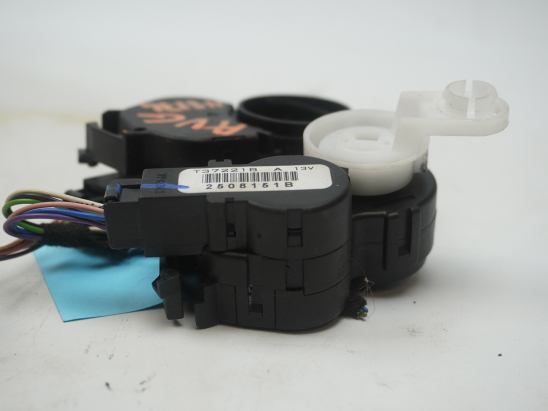 MOTEUR VOLET DE CHAUFFAGE