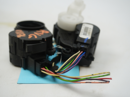 MOTEUR VOLET DE CHAUFFAGE