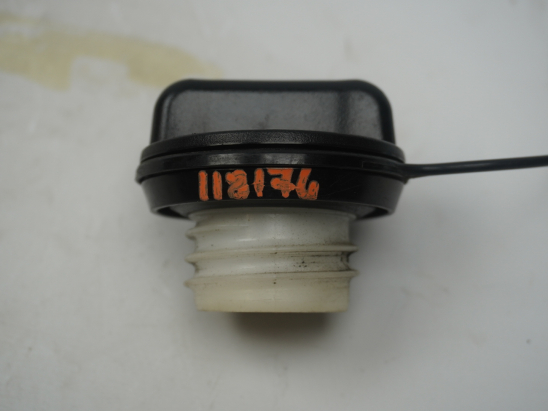 BOUCHON RESERVOIR A CARBURANT