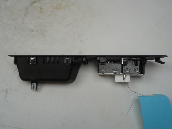 COMMANDE LEVE-GLACE PORTE AVG