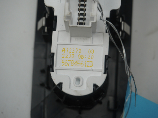 COMMANDE LEVE-GLACE PORTE AVG