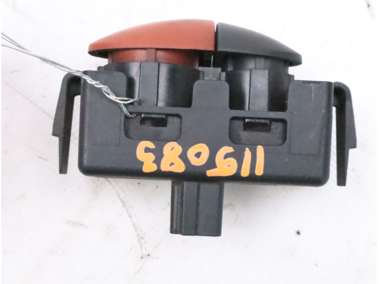 Bouton de warning occasion RENAULT MASTER III Phase 1 - 2.3 DCI 125ch