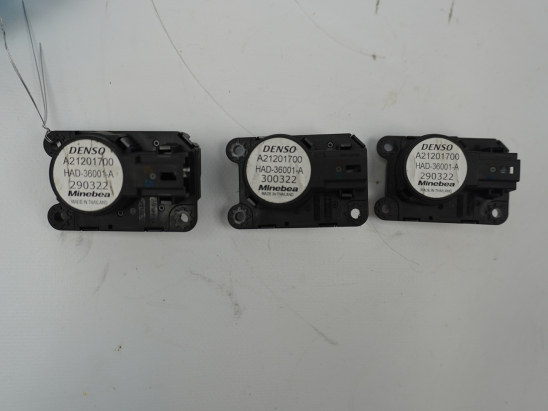 MOTEUR VOLET DE CHAUFFAGE