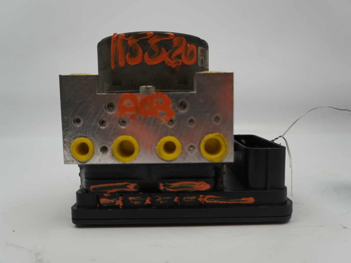 Calculateur abs occasion PEUGEOT 208 Phase 1 - 1.2 VTI 82ch