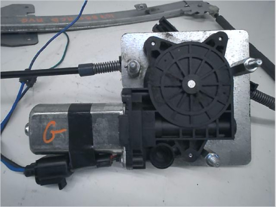 Mecanisme+moteur leve-glace avg occasion VOLKSWAGEN FOX Phase 1 - 1.2 6v 55ch