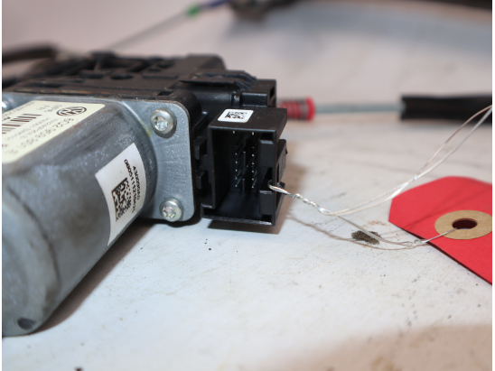 MECANISME+MOTEUR LEVE-GLACE AVD