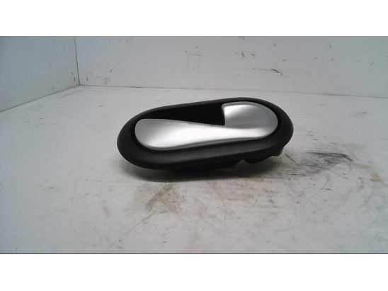 POIGNEE INT PORTE AVD