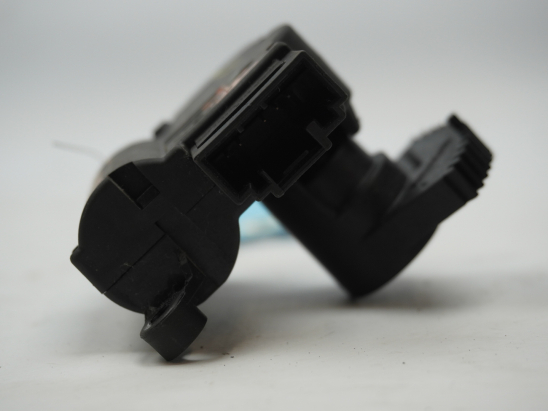 MOTEUR VOLET DE CHAUFFAGE