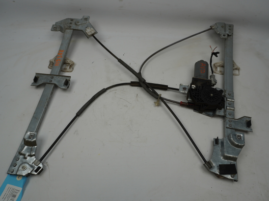 MECANISME+MOTEUR LEVE-GLACE AVD