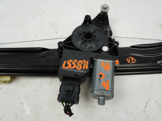 MECANISME+MOTEUR LEVE-GLACE AVD