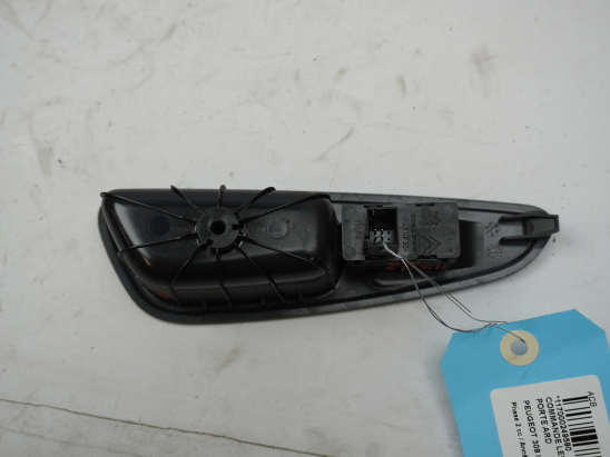 COMMANDE LEVE-GLACE PORTE ARD