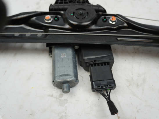 MECANISME+MOTEUR LEVE-GLACE ARD