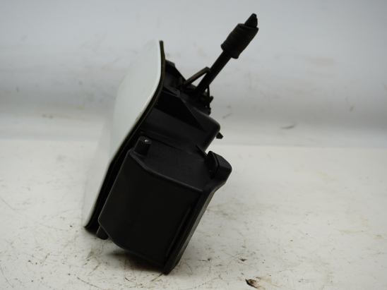 VOLET DE TRAPPE CARBURANT