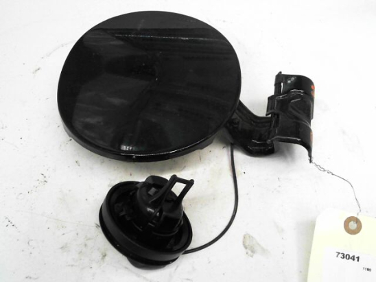 VOLET DE TRAPPE CARBURANT