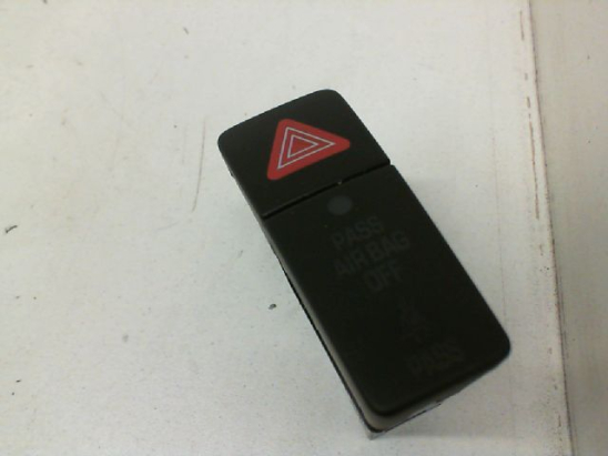 Bouton de warning occasion SUZUKI SWIFT IV Phase 1 - 1.2 VVT 94ch