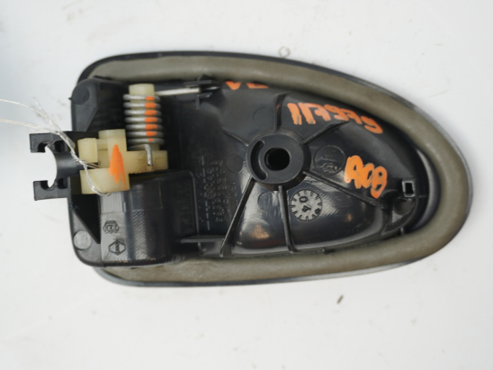 POIGNEE INT PORTE AVD