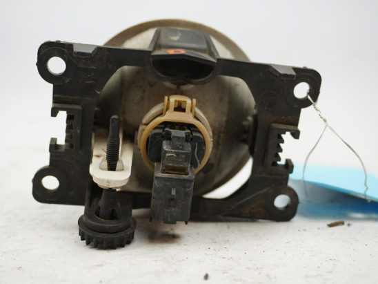 PHARE ANTIBROUILLARD AVD