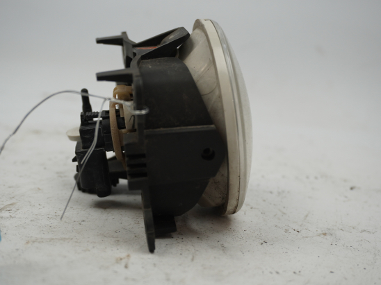 PHARE ANTIBROUILLARD AVD