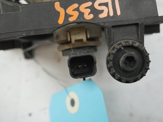 PHARE ANTIBROUILLARD AVD