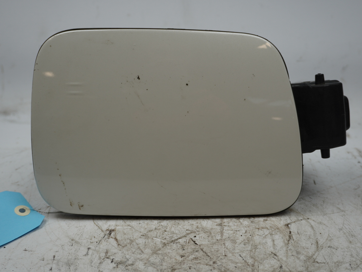 VOLET DE TRAPPE CARBURANT