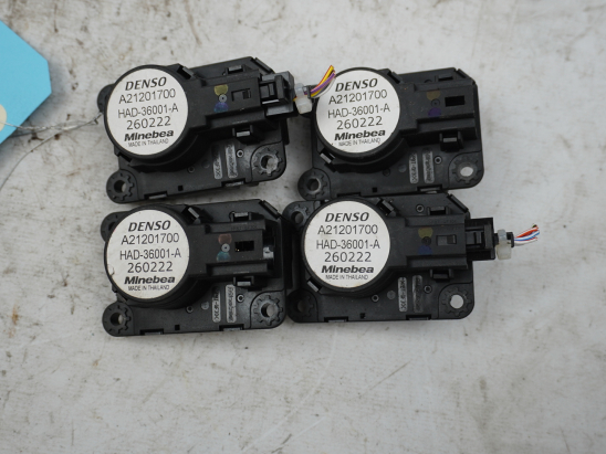 MOTEUR VOLET DE CHAUFFAGE