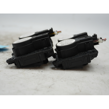 MOTEUR VOLET DE CHAUFFAGE