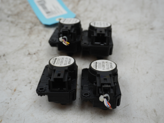 MOTEUR VOLET DE CHAUFFAGE